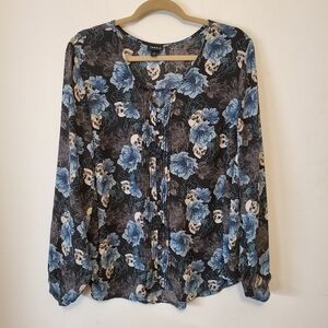 Torrid semi sheer skull design top 2X
